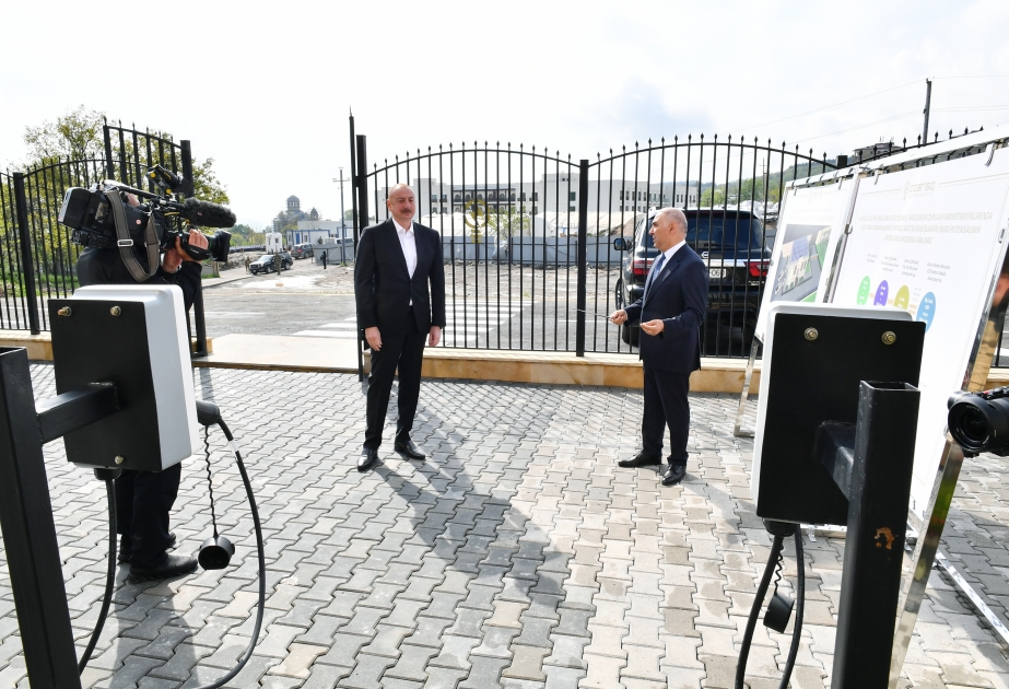 Ilham Aliyev y Mehriban Aliyeva asistieron a las ceremonias de inauguración y colocación de los cimientos de varias instalaciones en Shusha