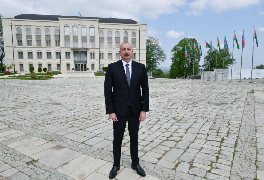 Prezident: Azərbaycan Heydər Əliyevin xatirəsinə böyük hörmətlə yanaşır