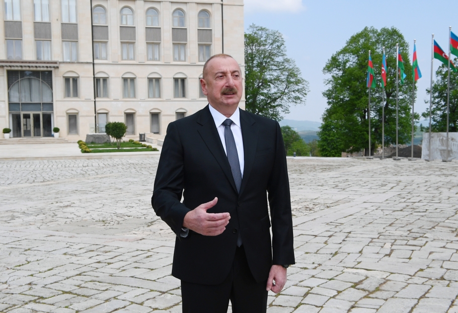 Prezident: Azərbaycan xalqı Heydər Əliyevin simasında güclü Lider seçdi və yanılmadı