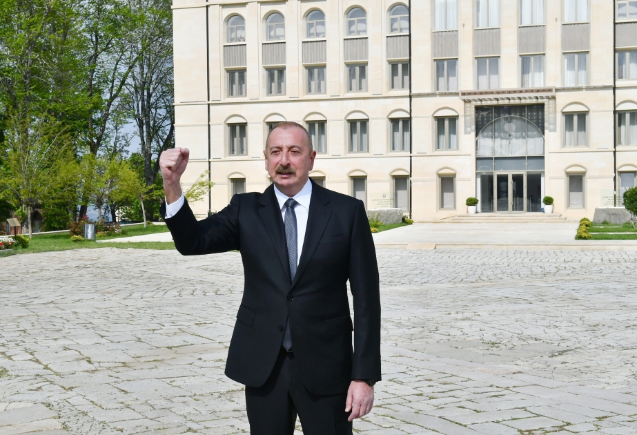 Президент Ильхам Алиев: Сегодня Азербайджан превратился в один из транспортных центров Евразии