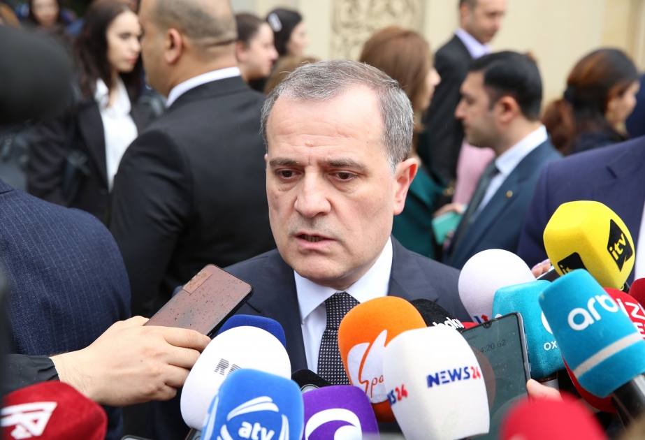 وزير الخارجية: أذربيجان تؤيد بعملية المباحثات والتطبيع