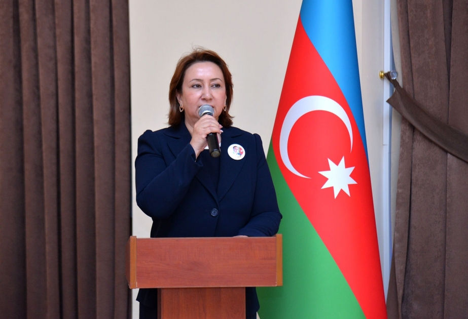Balacalardan maraqlı kompozisiya: “Heydər baba, biz sənin nəvələrinik”