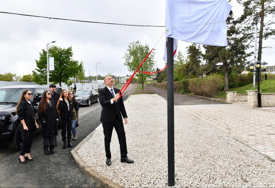 Dévoilement des plaques à l’intersection des rues Heydar Aliyev et du 8 Novembre à Choucha  VIDEO