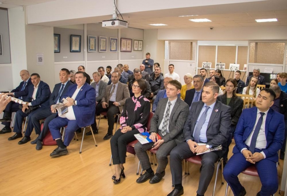 “Yekaterinburq” Kitabxana Mərkəzində “Azərbaycan guşəsi” açılıb