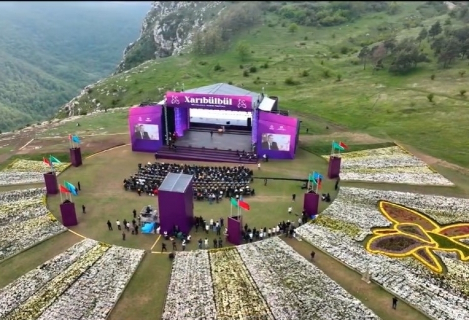 Mehriban Aliyeva comparte fotos desde el Festival Internacional de Música "Kharibulbul"