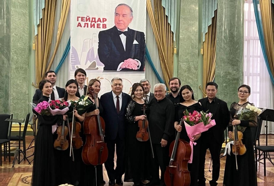 Ulu Öndər Heydər Əliyevin anadan olmasının 100 illik yubileyi münasibətilə Bişkekdə konsert təşkil edilib
