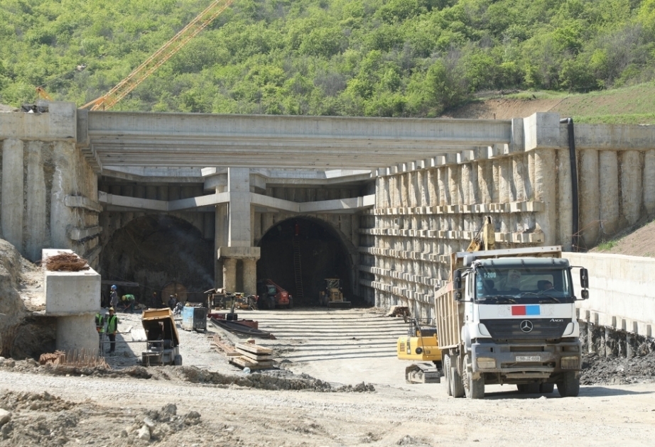 В проекте автомобильной дороги Муганлы-Исмаиллы-Габала запланировано строительство туннеля

