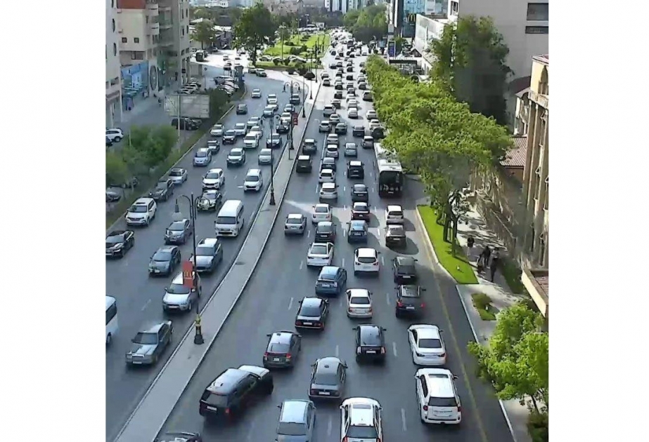 Bakıda tıxac olan yollar açıqlanıb