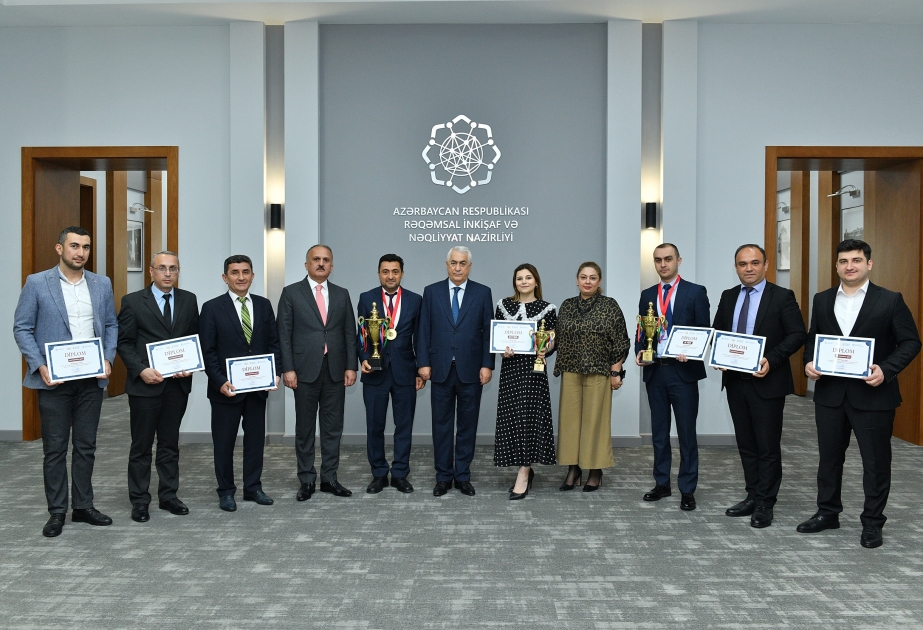“Heydər Əliyev İli” çərçivəsində təşkil olunan şahmat turnirinin qalibləri mükafatlandırılıblar