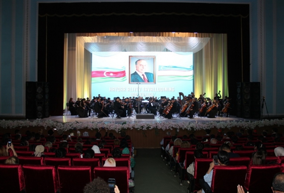 Özbəkistanda Ulu Öndər Heydər Əliyevin 100 illiyi ilə bağlı böyük konsert təşkil olunub VİDEO