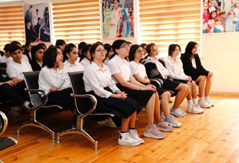 “Sağlam məktəbli” layihəsi çərçivəsində maarifləndirmə tədbirləri davam etdirilir