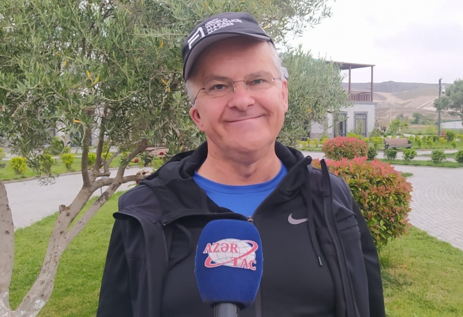 Bengt Hildebrand: Buranın dağları, xüsusilə Ömər aşırımı İsveç dağlarını xatırladır