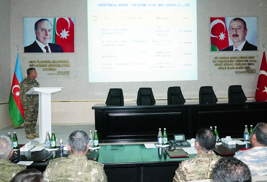 Quru Qoşunları komandanı türkiyəli nümayəndə heyəti ilə görüşüb