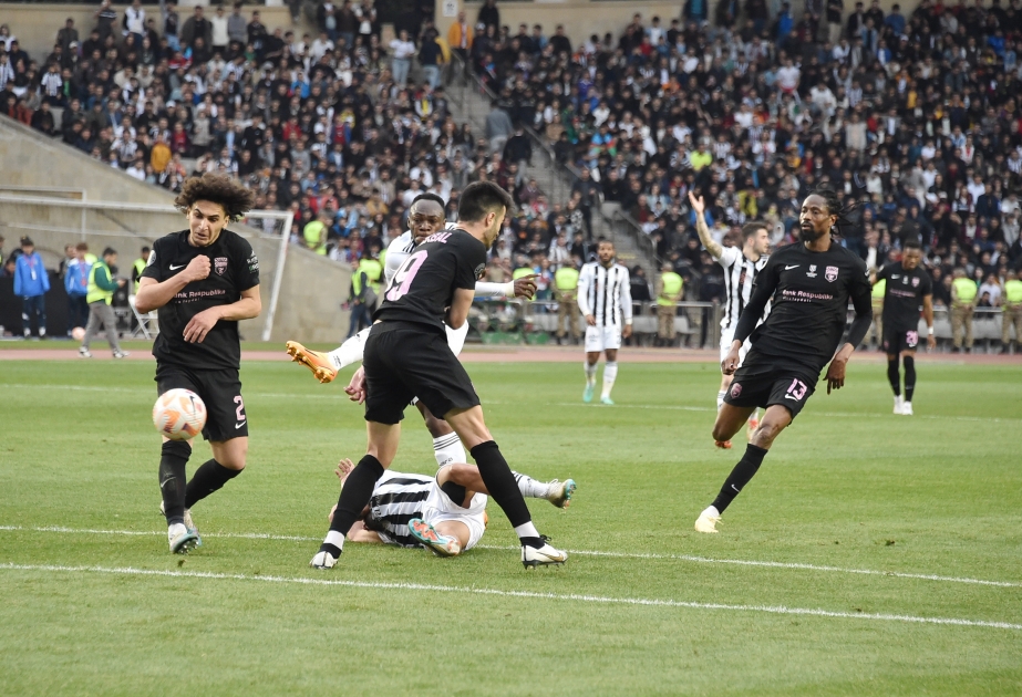 “Sabah” - “Beşiktaş” oyununun ilk hissəsi heç-heçə ilə yekunlaşıb