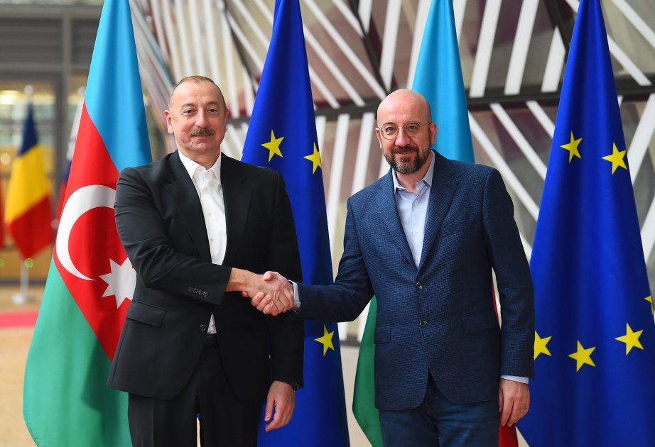 Präsident Ilham Aliyev und EU-Ratspräsident Charles Michel treffen sich in Brüssel  AKTUALISIERT VIDEO
