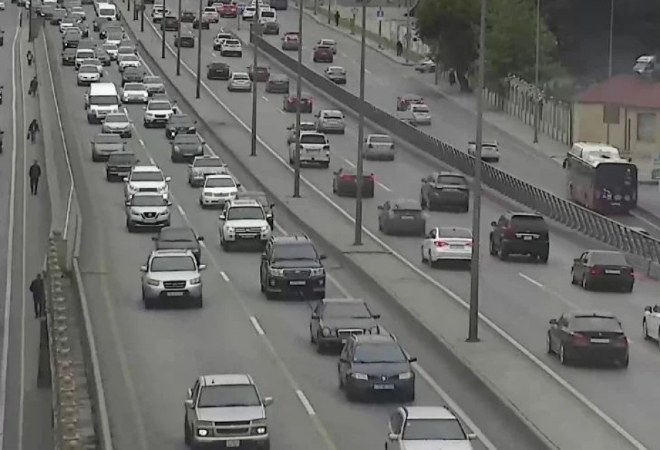 Bakıda tıxac olan yollar açıqlanıb