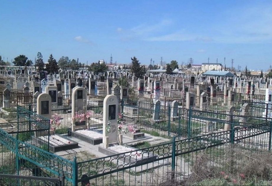 Yasamalda qəbiristanlıqdan barmaqlıqlar oğurlanıb