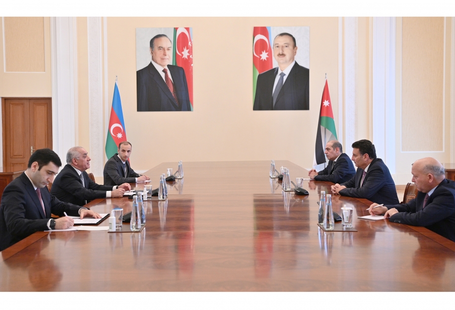 Primer Ministro azerbaiyano se reúne con el Presidente de la Cámara de Representantes del Parlamento jordano