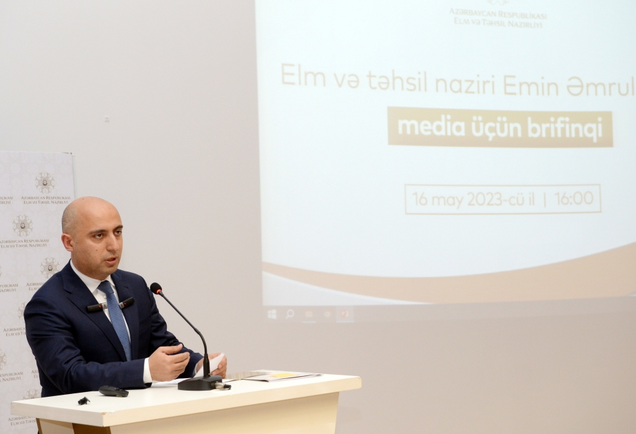 Nazir: 12045 nəfər tərbiyəçi müəllimdən 49 faizinin müvafiq təhsili yoxdur