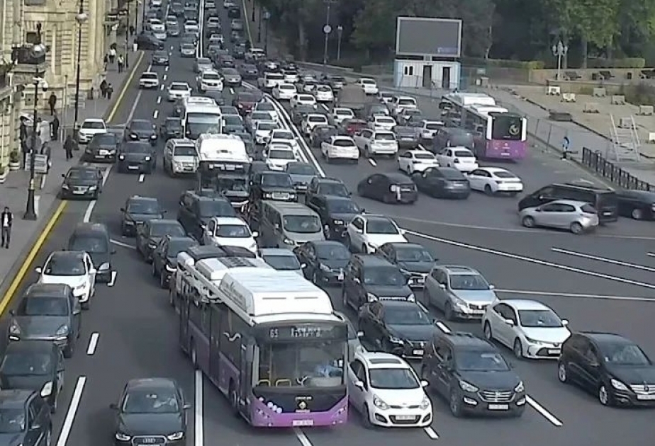 Bakıda hazırda sıxlıq müşahidə edilən yollar