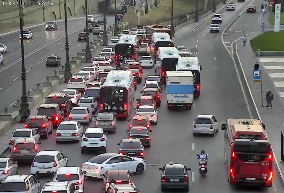 Paytaxtda avtobusların hərəkət intervalında gecikmələr müşahidə olunur