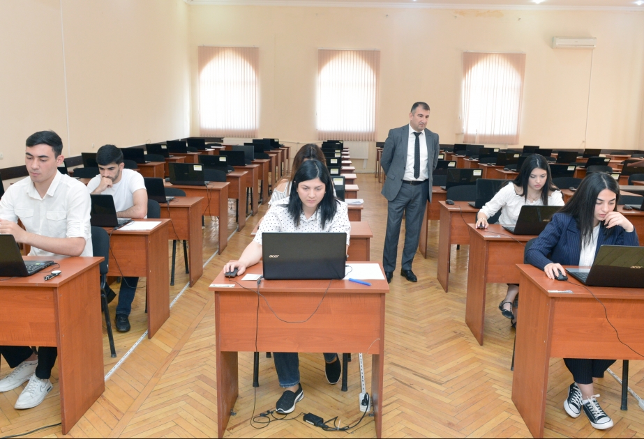 Tələbələr vergilər mövzusunda öz bilik və bacarıqlarını sınayıblar