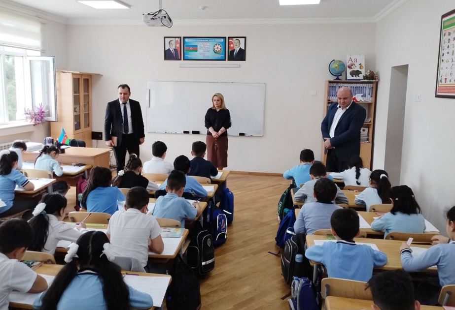 Bakı məktəblərinin üçüncü siniflərində monitorinq aparılıb
