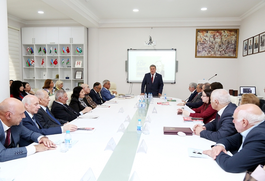 AMEA-da Mir Cəlal Paşayevin 115 illik yubileyinə həsr olunmuş elmi sessiya keçirilib