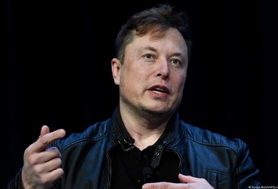 Musk warns Tesla shareholders to expect “challenging” year