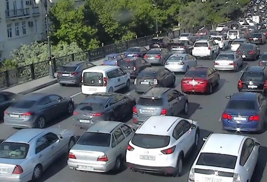 Bakıda hazırda sıxlıq müşahidə edilən yollar