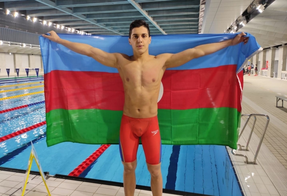 阿塞拜疆残疾人游泳运动员韦里·伊斯拉菲洛夫在世界大赛中获得银牌