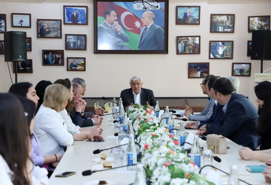 “Ədəbiyyat adamı – 2023” mükafatı təqdim edilib