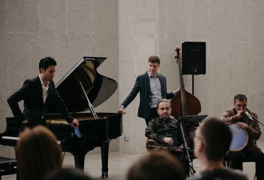 El compositor y pianista azerbaiyano ofreció conciertos en Rusia