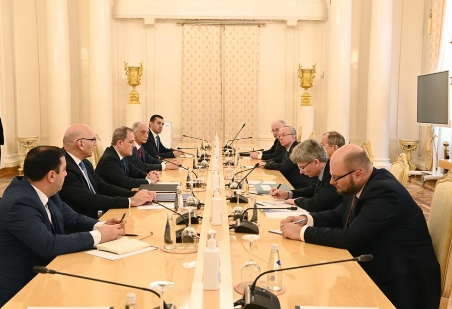 Außenminister Jeyhun Bayramov trifft seinen russischen Amtskollegen in Moskau