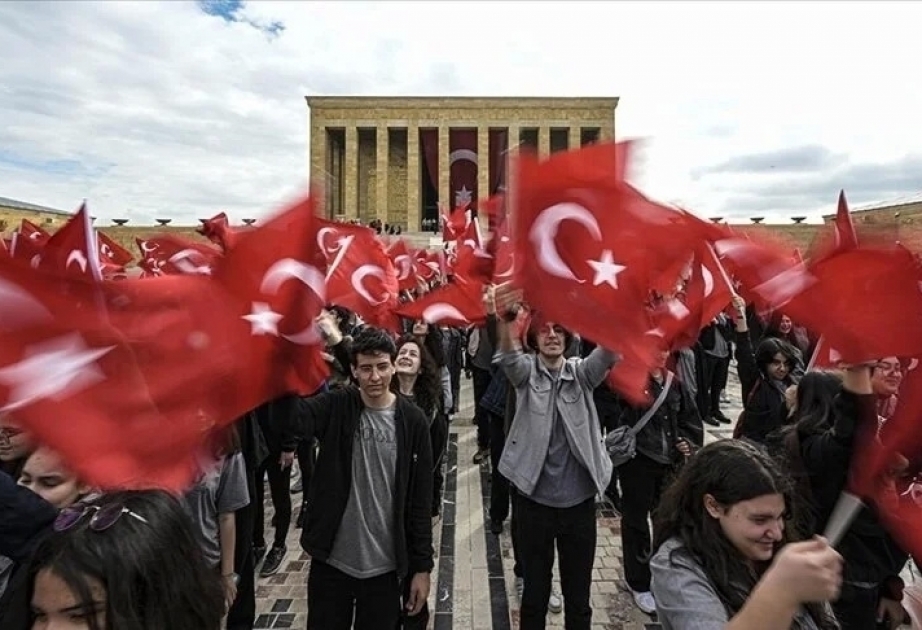 В Турции с воодушевлением отмечен праздник памяти Ататюрка, молодежи и спорта

