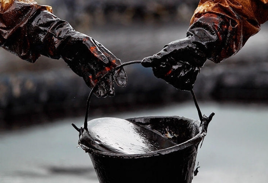Oil prices fall in world markets