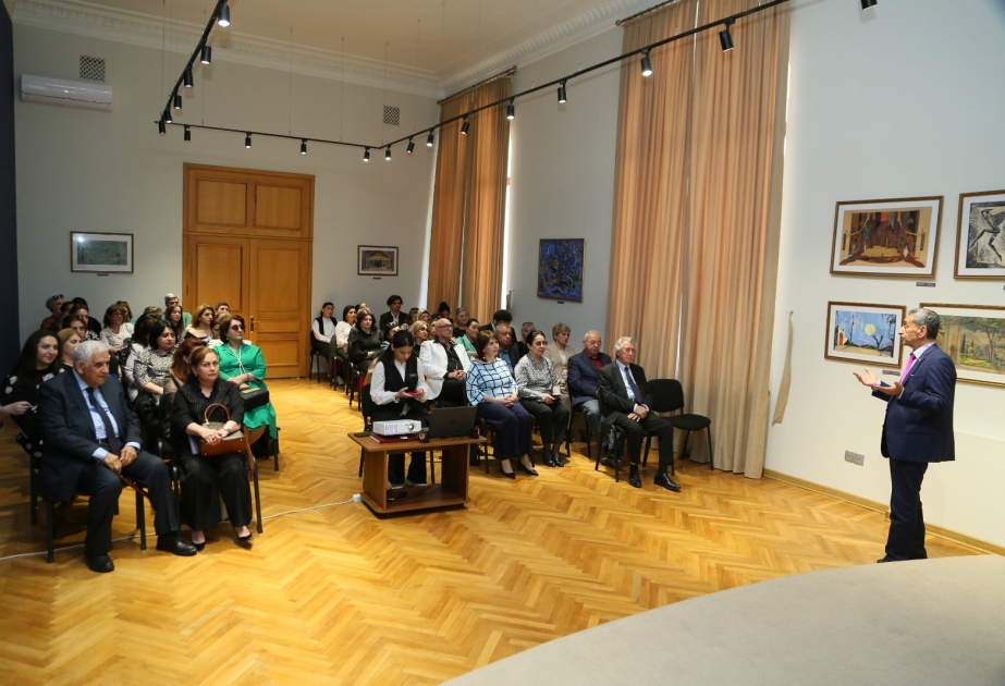 Teatr Muzeyində Əməkdar artist Vəfa Fətullayevanın xatirəsi anılıb