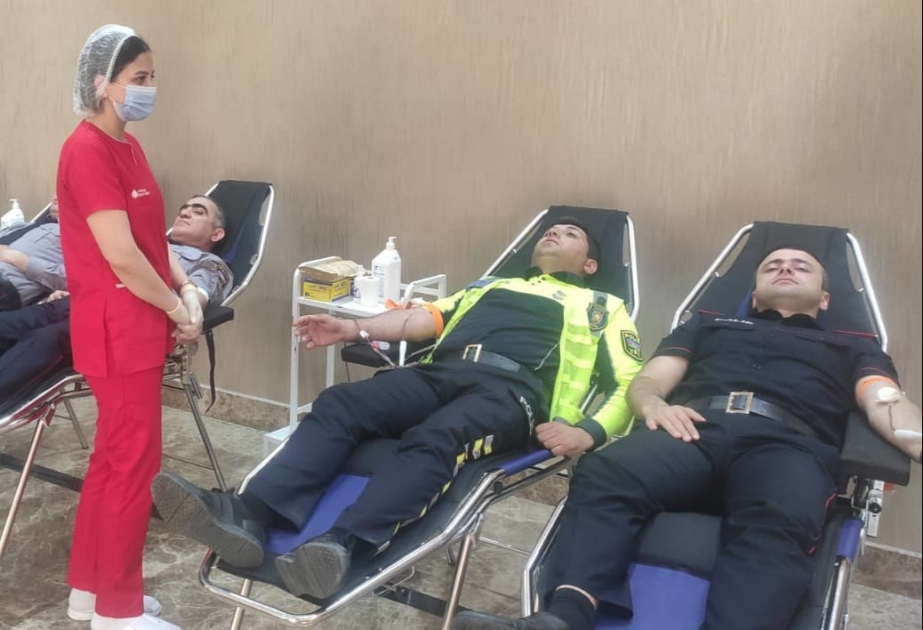 Yol polisləri qanvermə aksiyasında iştirak ediblər
