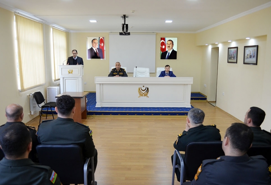 Dini Qurumlarla İş üzrə Dövlət Komitəsinin nümayəndələri hərbi qulluqçularla görüşüb