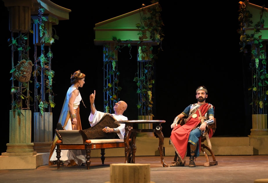 Şəki Dövlət Dram Teatrında “Ezop” tamaşasına ictimai baxış olub