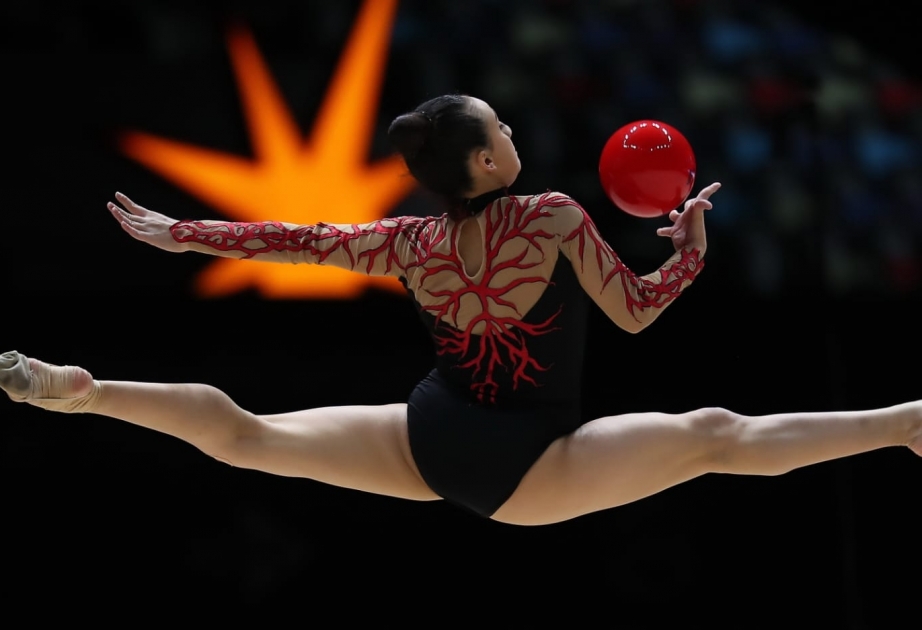 Gimnastımız Zöhrə Ağamirova Avropa çempionatında bürünc medal qazanıb