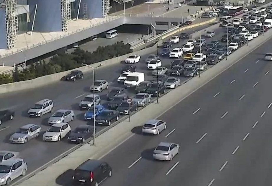 Bakıda hazırda sıxlıq müşahidə edilən yollar