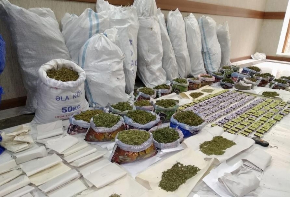 Həftəsonu polis əməkdaşları tərəfindən 180 kiloqramdan çox narkotik vasitə aşkar edilərək götürülüb