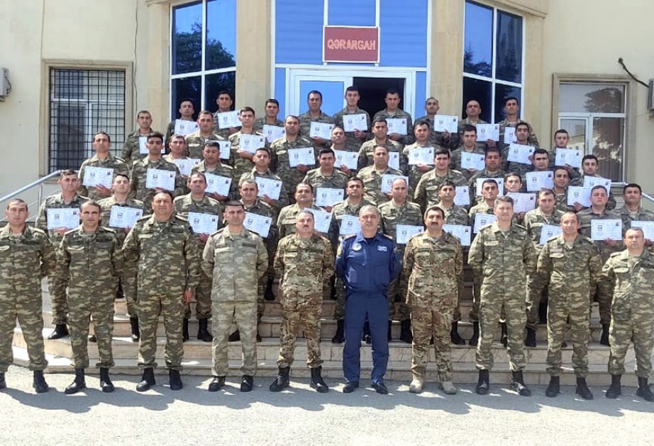 Hərbi Hava Qüvvələrində “Gizir hazırlığı kursu"nun ilk buraxılış mərasimi keçirilib