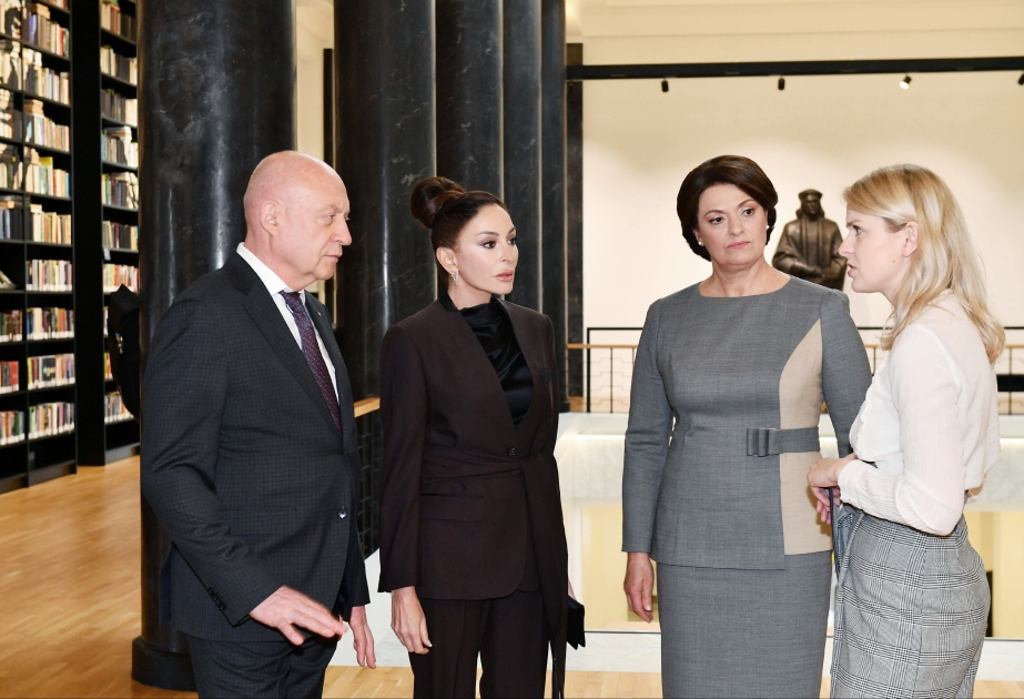 First Lady of Azerbaijan Mehriban Aliyeva visits Martynas Mažvydas National Library of Lithuania VIDEO