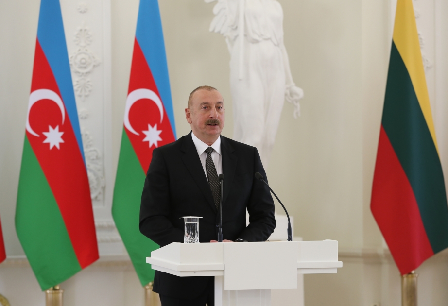 Ilham Aliyev : La Lituanie et l'Azerbaïdjan accordent une grande attention au développement des énergies renouvelables

