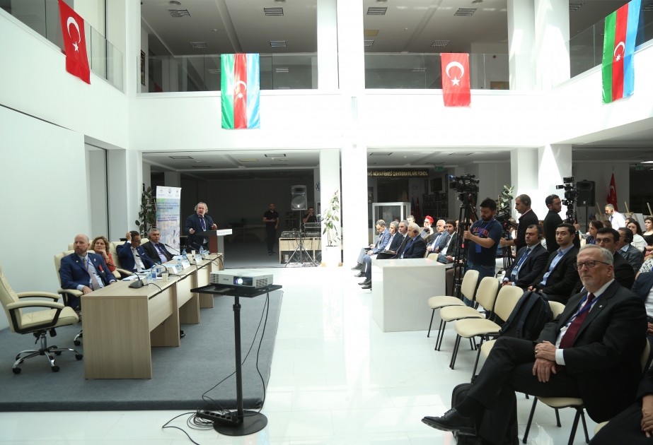 Məhkəmə arxeologiyası və antropologiyası mövzusunda beynəlxalq konfrans plenar sessiyalarla davam edir YENİLƏNİB