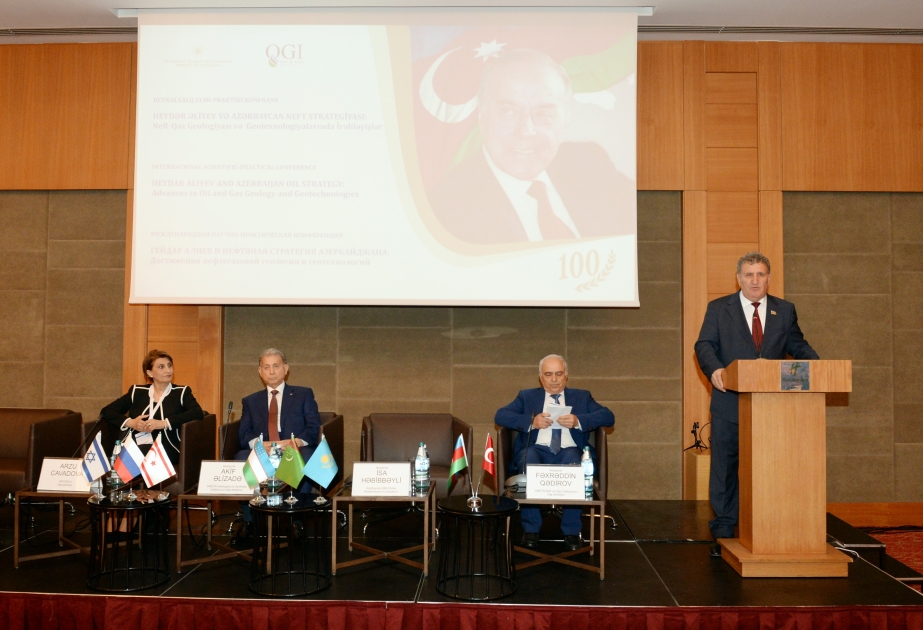 In Baku findet internationale wissenschaftlich-praktische Konferenz: Heydar Aliyev und Ölstrategie Aserbaidschans statt