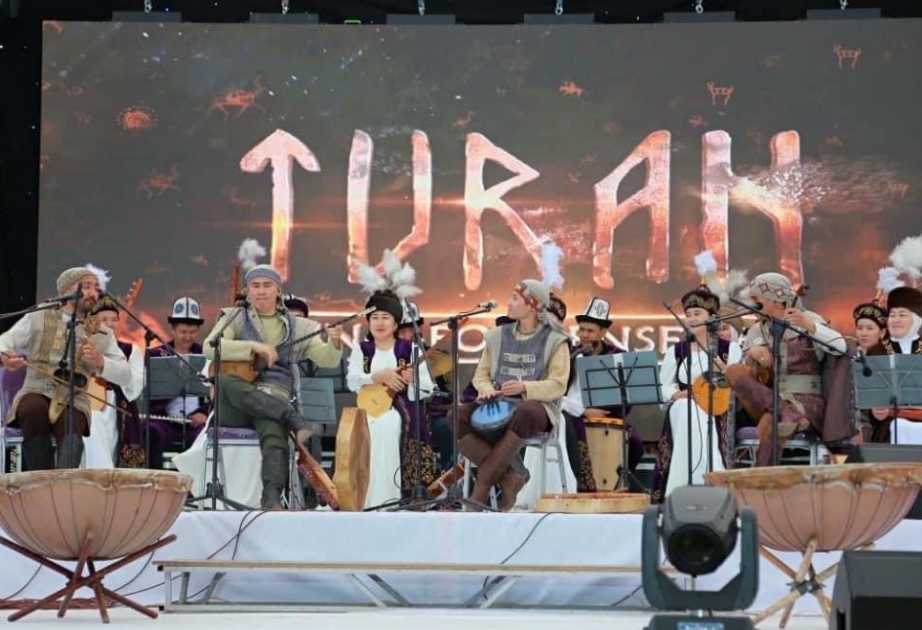 Beynəlxalq Türk Mədəniyyəti və İrsi Fondu Oşda beynəlxalq festivalının əsas təşkilatçılarından biri olub