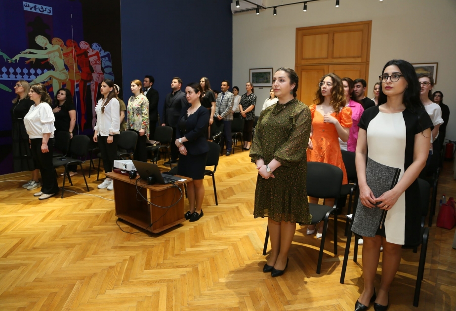 Teatr Muzeyində tədbir – İstiqlala doğru